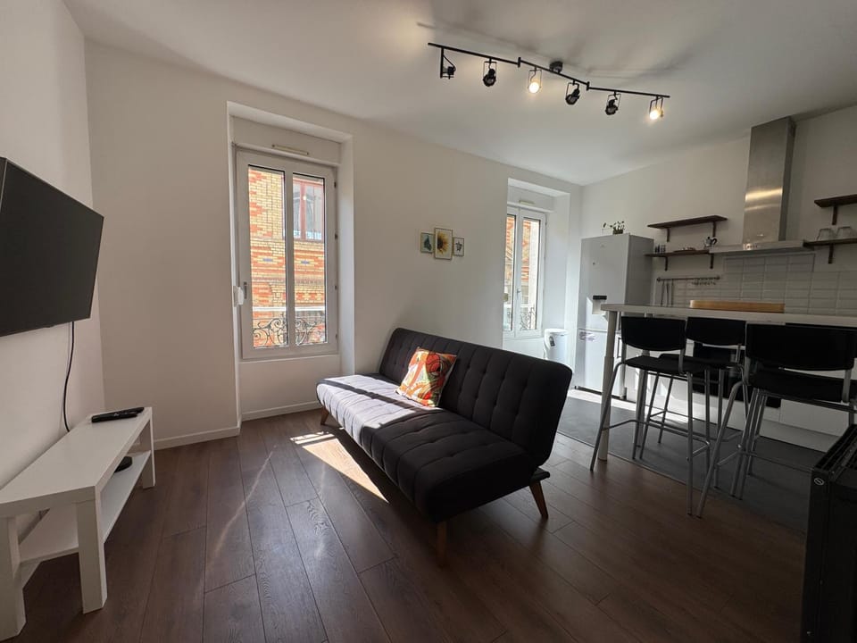 Le Wagram - 5pers - Wi-Fi - Home&Service Apartment in Le Mans
