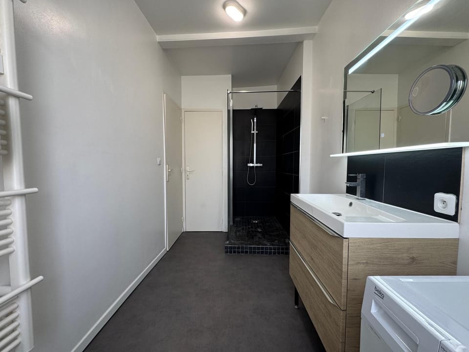 Le Wagram - 5pers - Wi-Fi - Home&Service Apartment in Le Mans