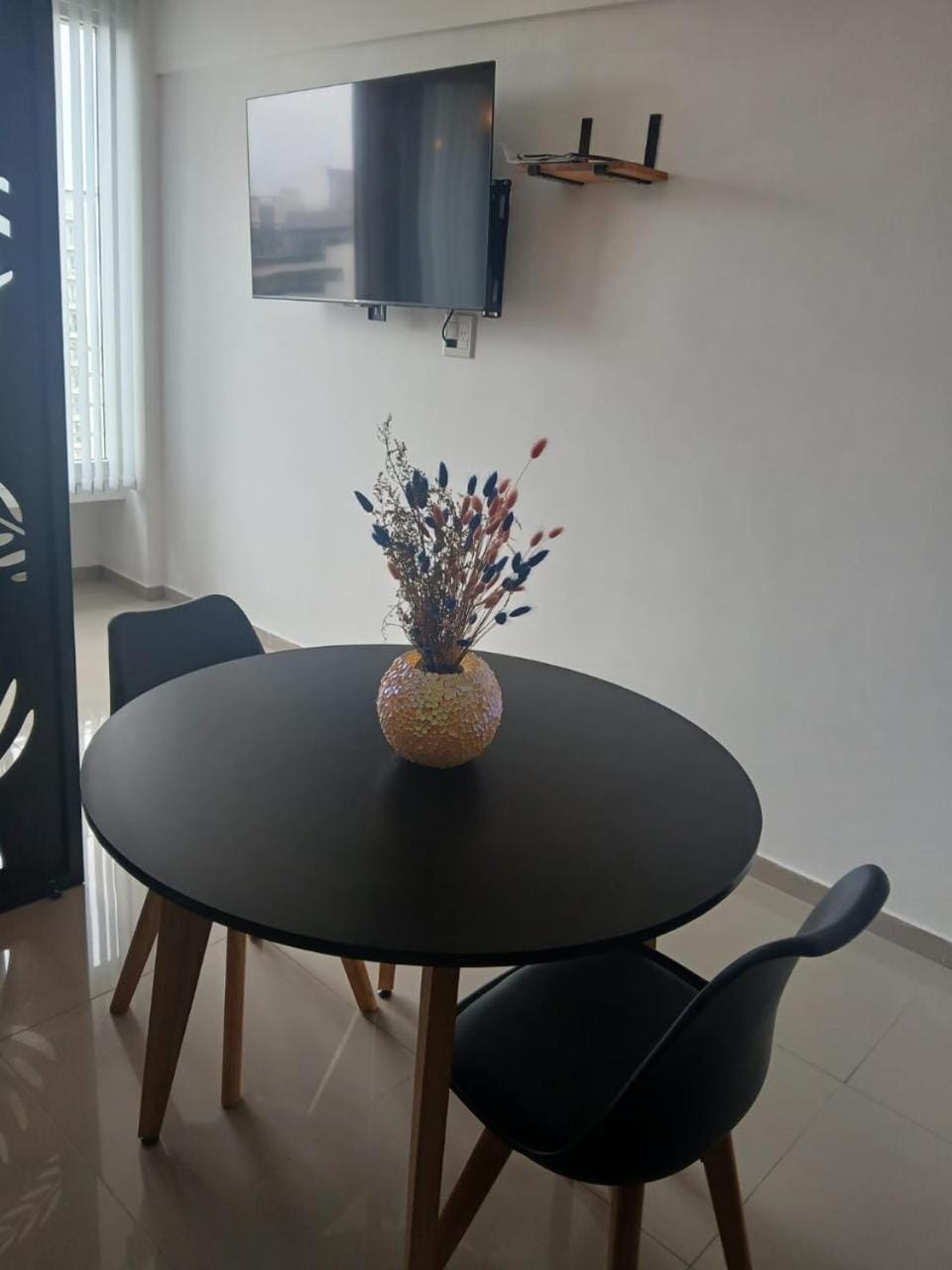 TV and multimedia, Dining area