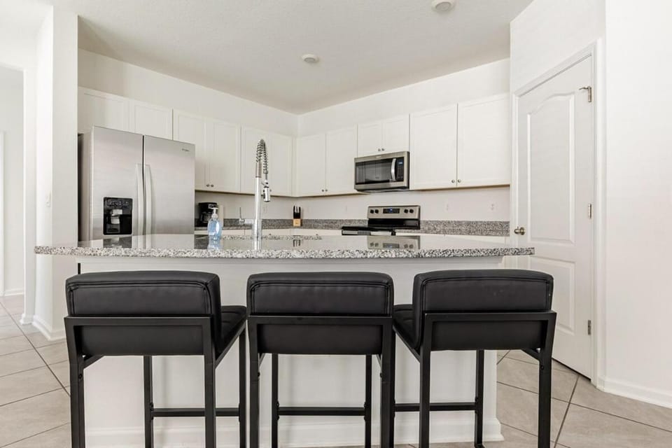 Kitchen or kitchenette, Dining area, dishwasher, oven, stove, toaster