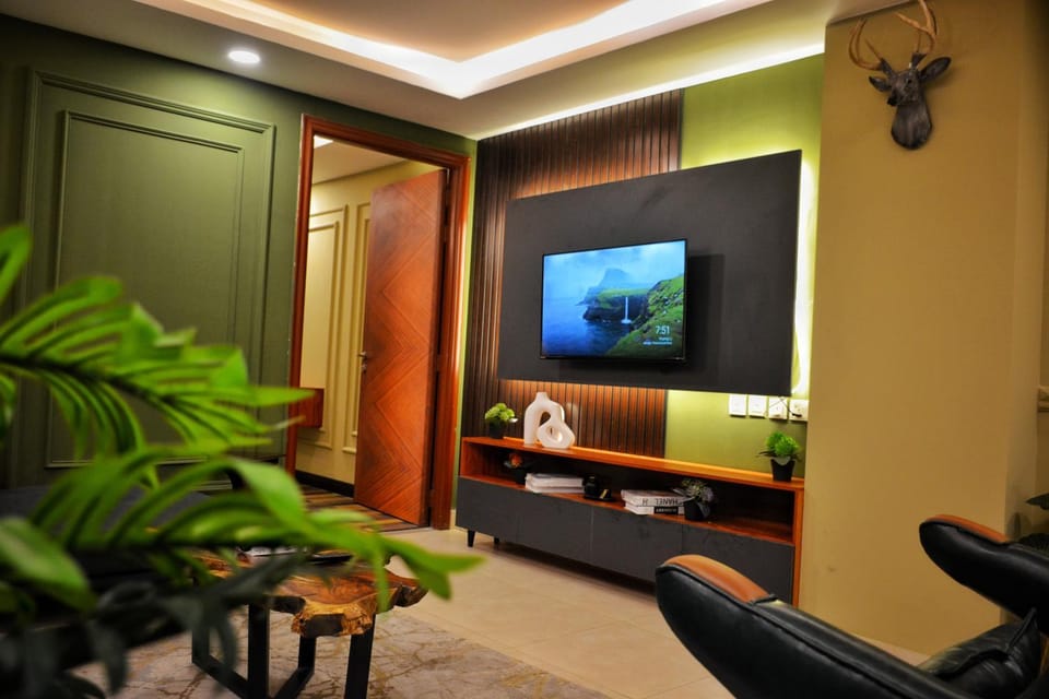 Classic One-Bed Apartment - Goldcrest Mall and Residency Apartment in Lahore