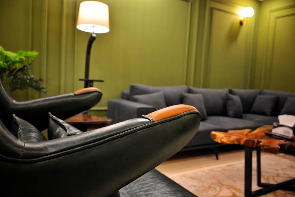 Classic One-Bed Apartment - Goldcrest Mall and Residency Apartment in Lahore