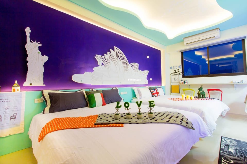 Bed, Photo of the whole room, Decorative detail, Bedroom, bunk bed