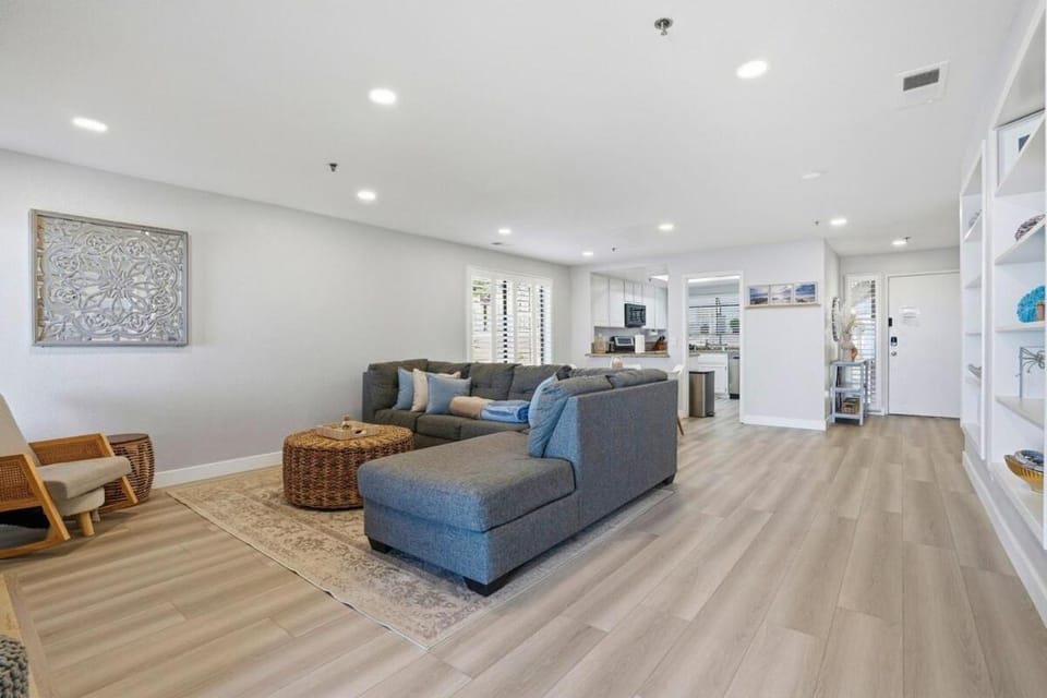 Oceanfront Luxe Retreat unbeatable VIEWS! Near SFO House in Daly City