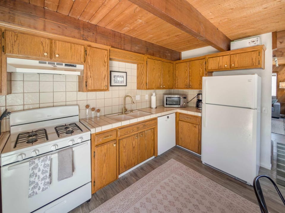 Minton Bear Pine W Hot Tub House in Big Bear
