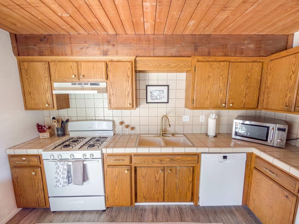 Minton Bear Pine W Hot Tub House in Big Bear