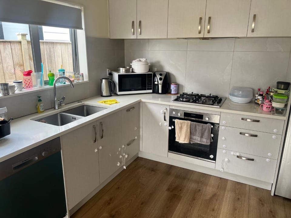 microwave, oven, kitchen