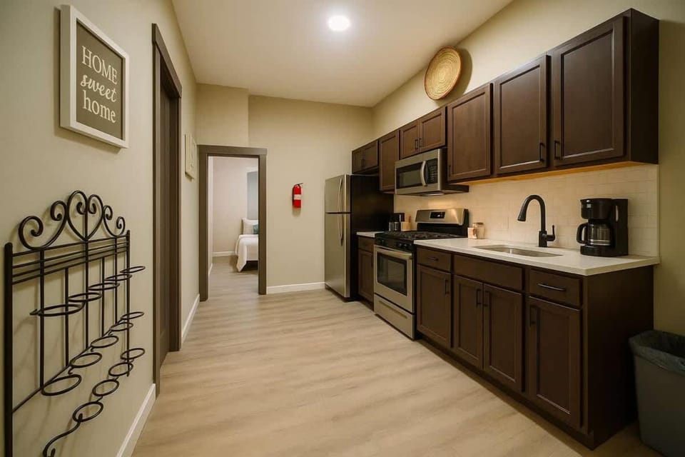 Tower Grove Apt w Balcony & Fast Wi-Fi Apartment in Saint Louis