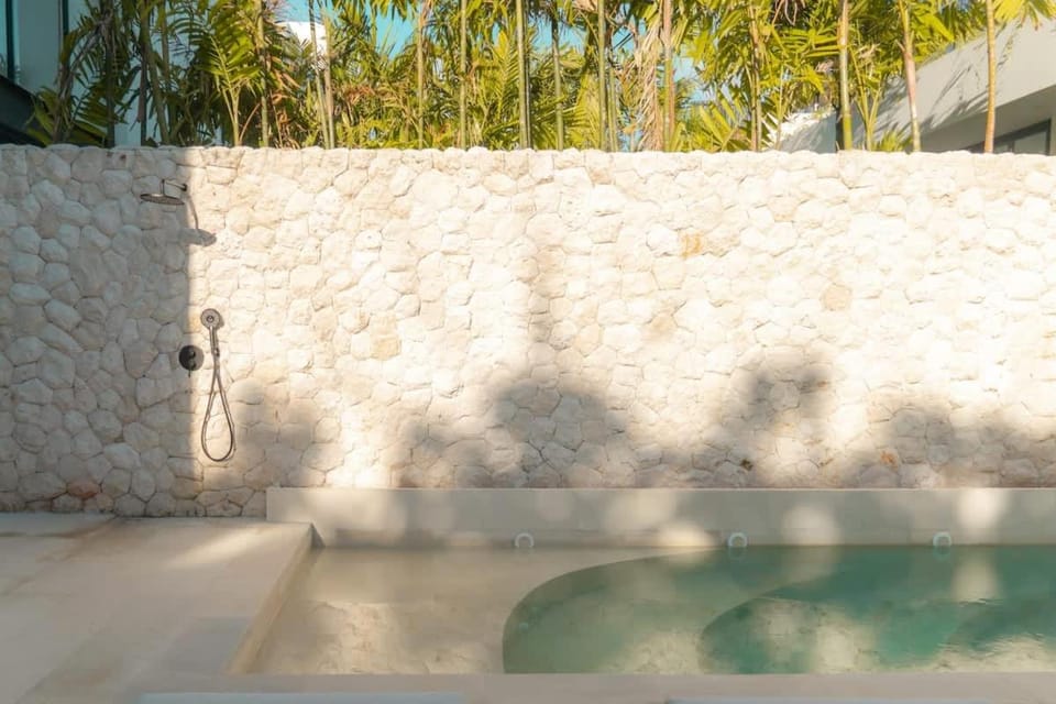 Clifftop Villa - Cactus & Stone House in Bali