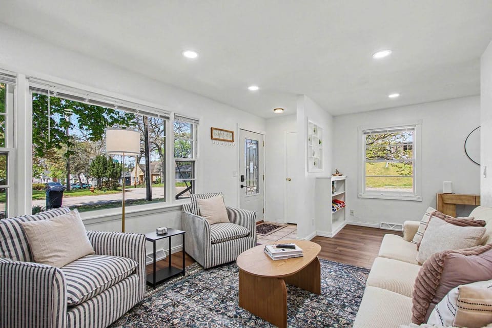 Modern 3BR Escape House in Michigan City