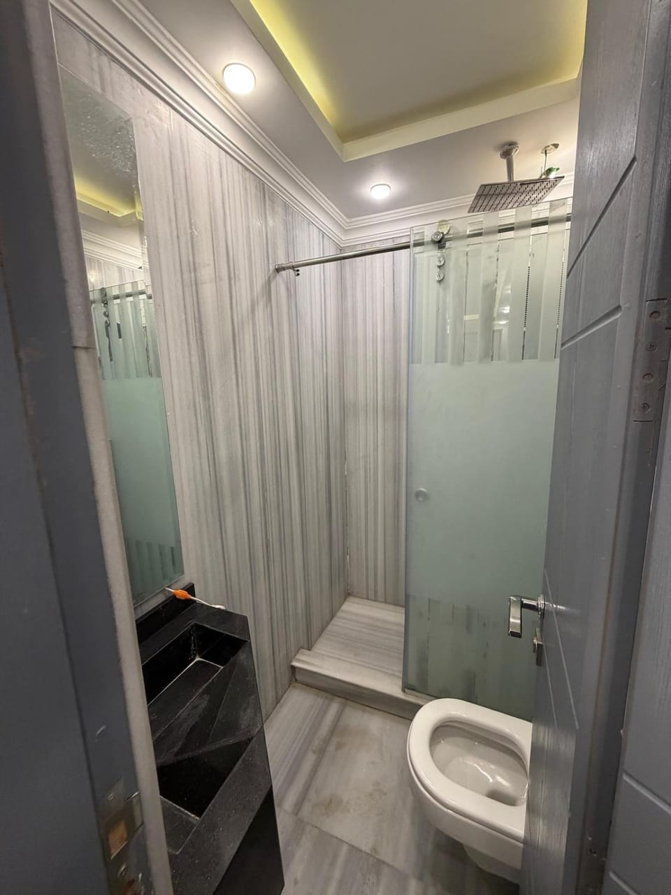Luxury Condotel in Mohandessin 3 Master Bedrooms Apartment in Egypt