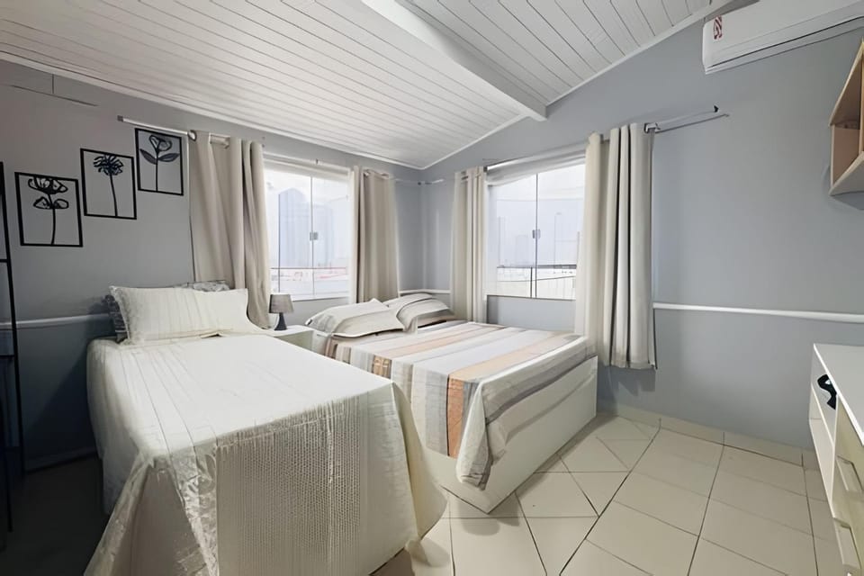 Communal lounge/ TV room, Bed, Photo of the whole room, Bedroom, air conditioner