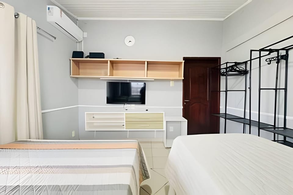 Communal lounge/ TV room, Bed, TV and multimedia, Photo of the whole room, Bedroom, wardrobe, air conditioner