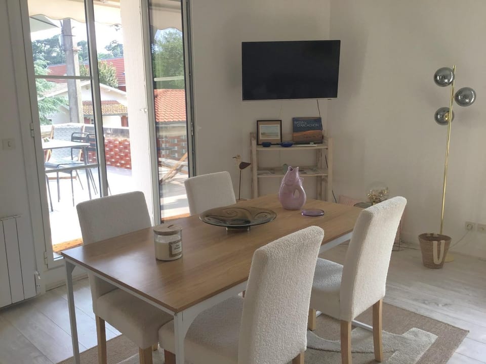Appartement arcachonnais lumineux - 4 pers. - FR-1-474-297 Apartment in Arcachon