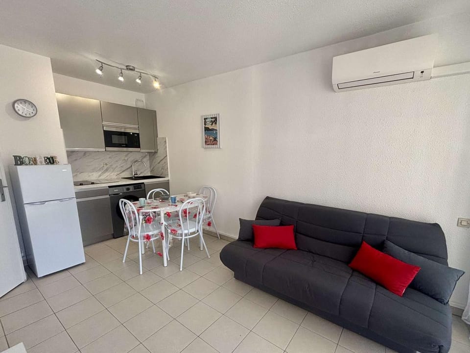 Appartement lumineux, vue parc - 4 pers. - FR-1-252-202 Apartment in Antibes