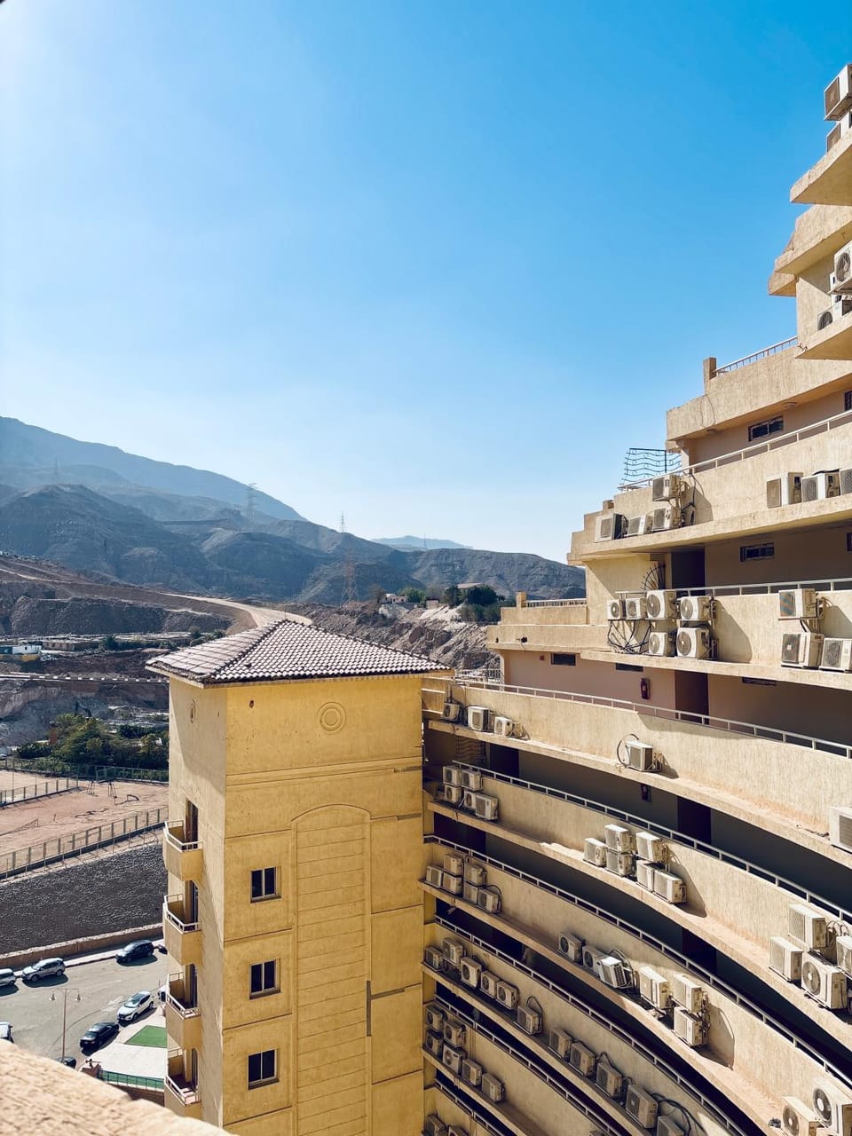 Property building, Day, Natural landscape, View (from property/room), Balcony/Terrace, City view, Mountain view, Pool view, Swimming pool