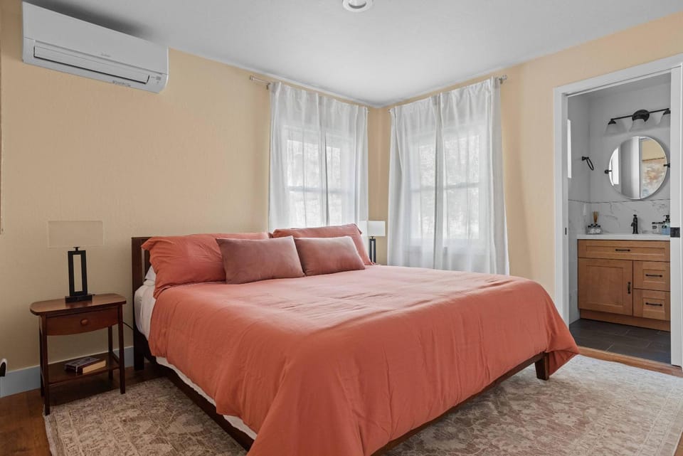 Private Acre with BBQ Patio 5min to Healdsburg Plaza House in Healdsburg