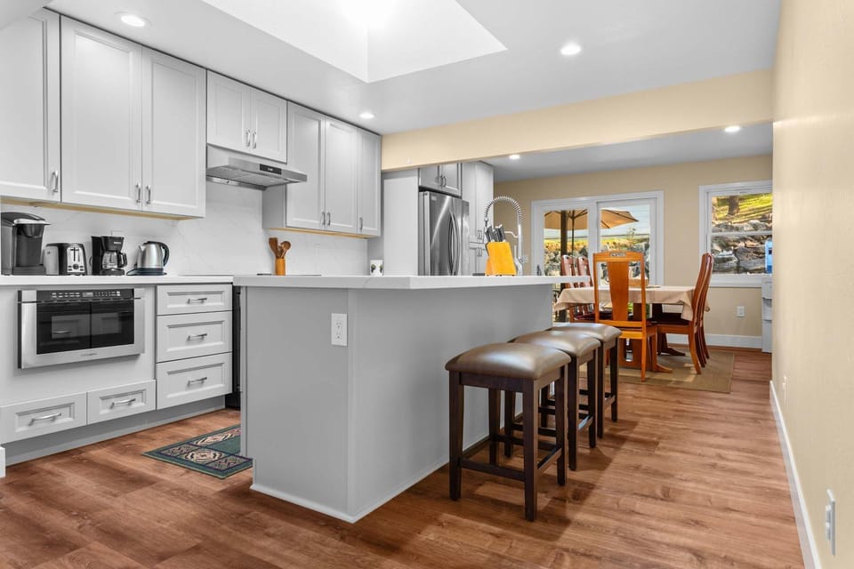 Private Acre with BBQ Patio 5min to Healdsburg Plaza House in Healdsburg