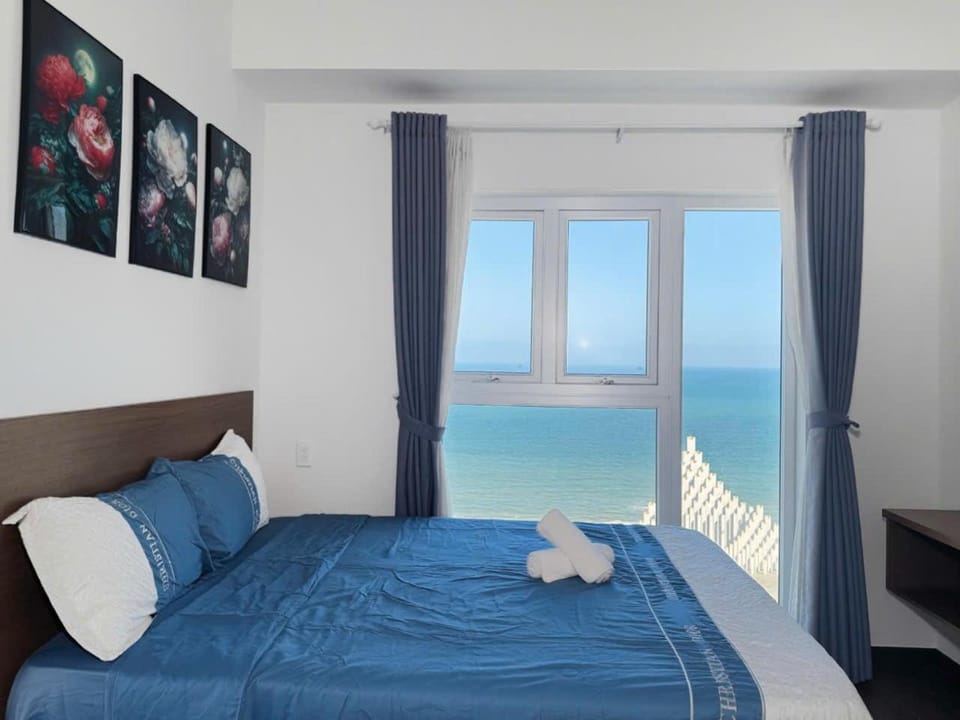 Bed, Photo of the whole room, Bedroom, Sea view