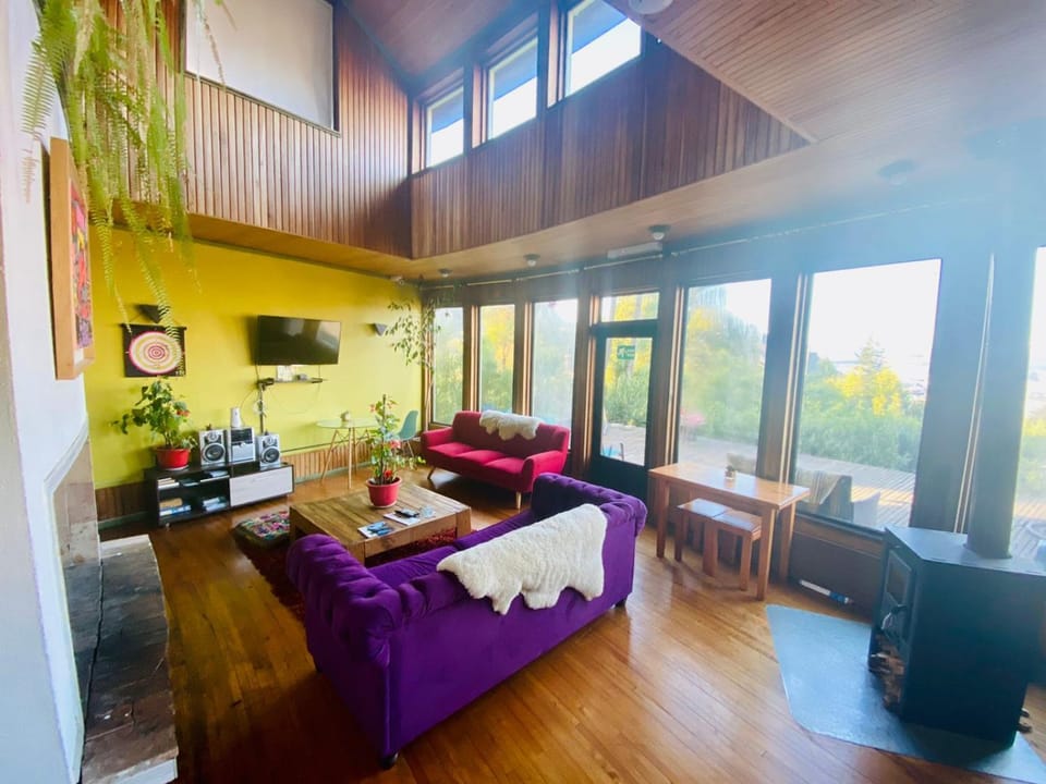 Communal lounge/ TV room