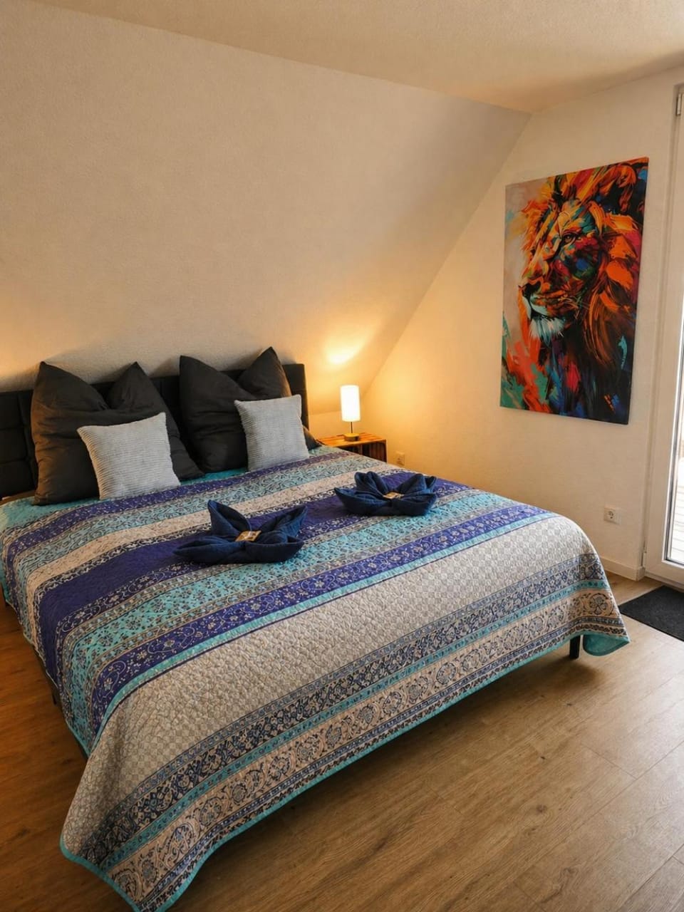 Bed, Photo of the whole room, Bedroom