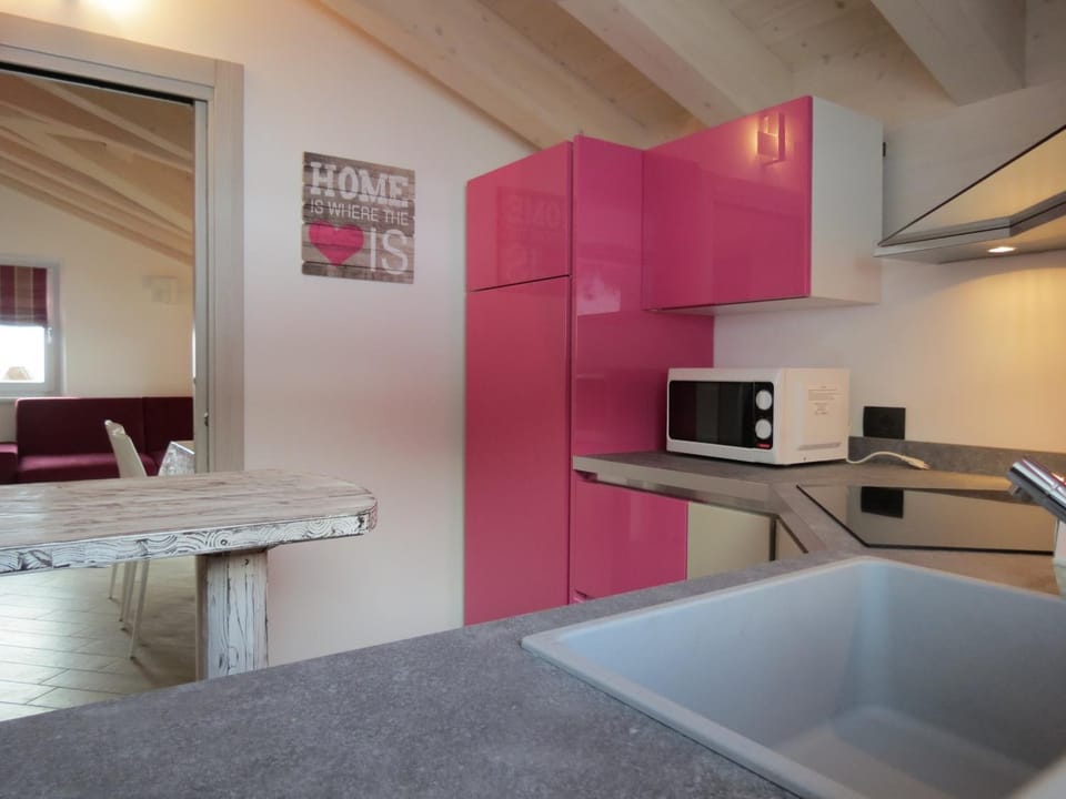 Coffee/tea facilities, Kitchen or kitchenette
