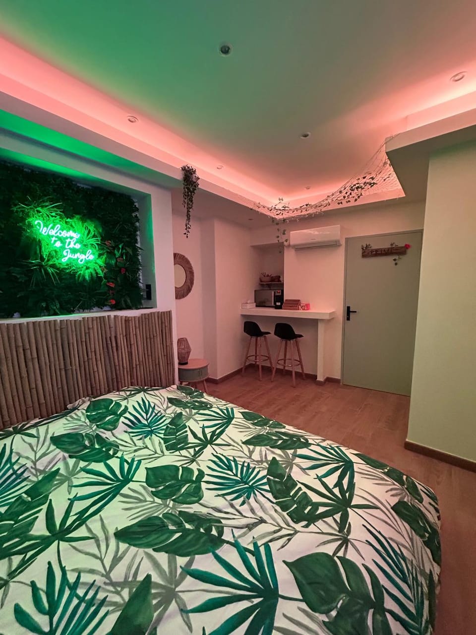 Love room - Jacuzzi - Netflix - Clim - 3min train station Apartment in Avignon