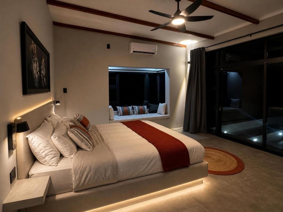 Photo of the whole room, Bedroom