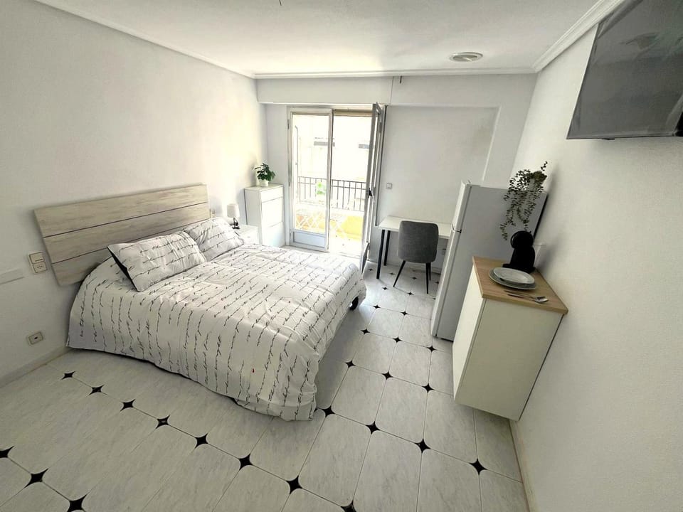 Habitaciones Privadas Altabix Vacation rental in Vinalopó Mitjà