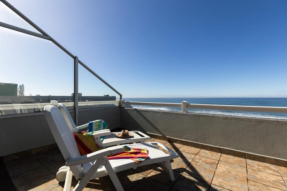 Sea view, sunbed
