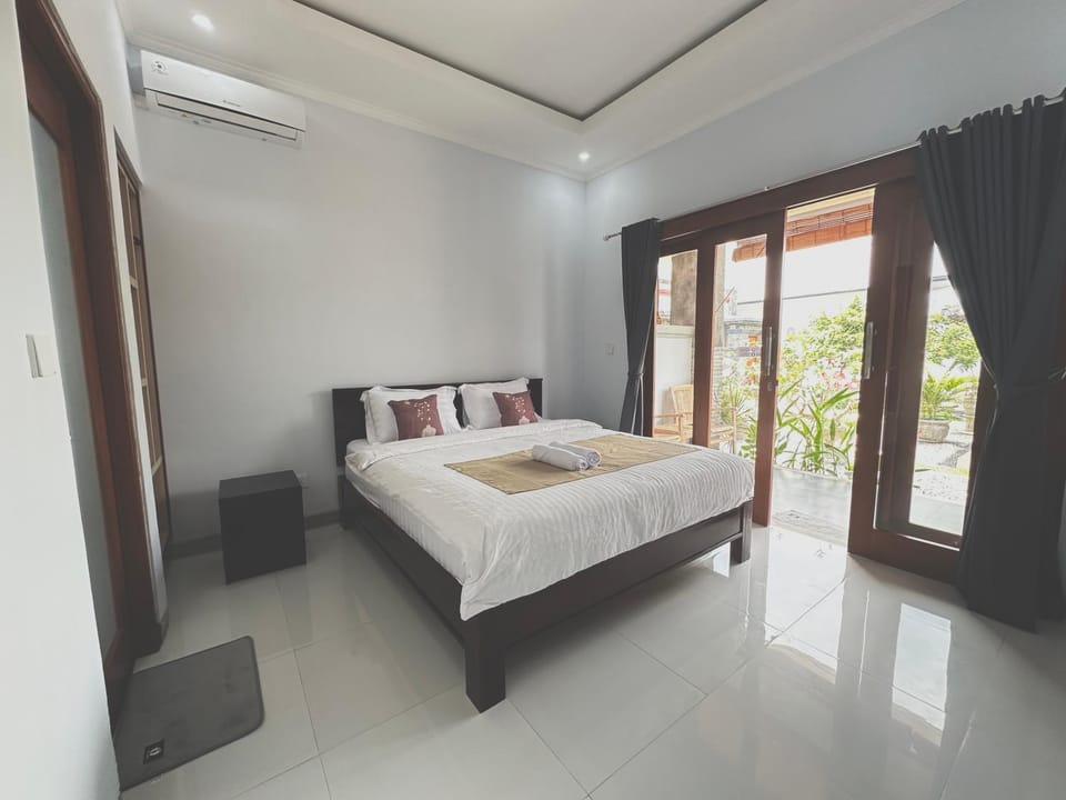 Bedroom, air conditioner
