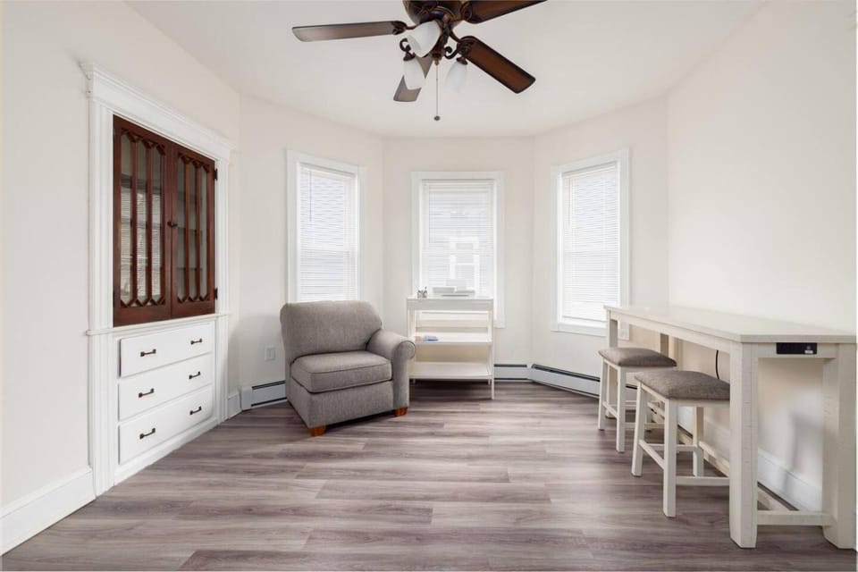 Reunion Certified Urban 2-Story Townhouse - Beyond Spacious House in Hartford