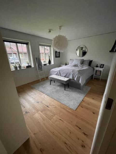 Spacious summer house with outdoor seating area, close to the sea & nature! Villa in Skåne County