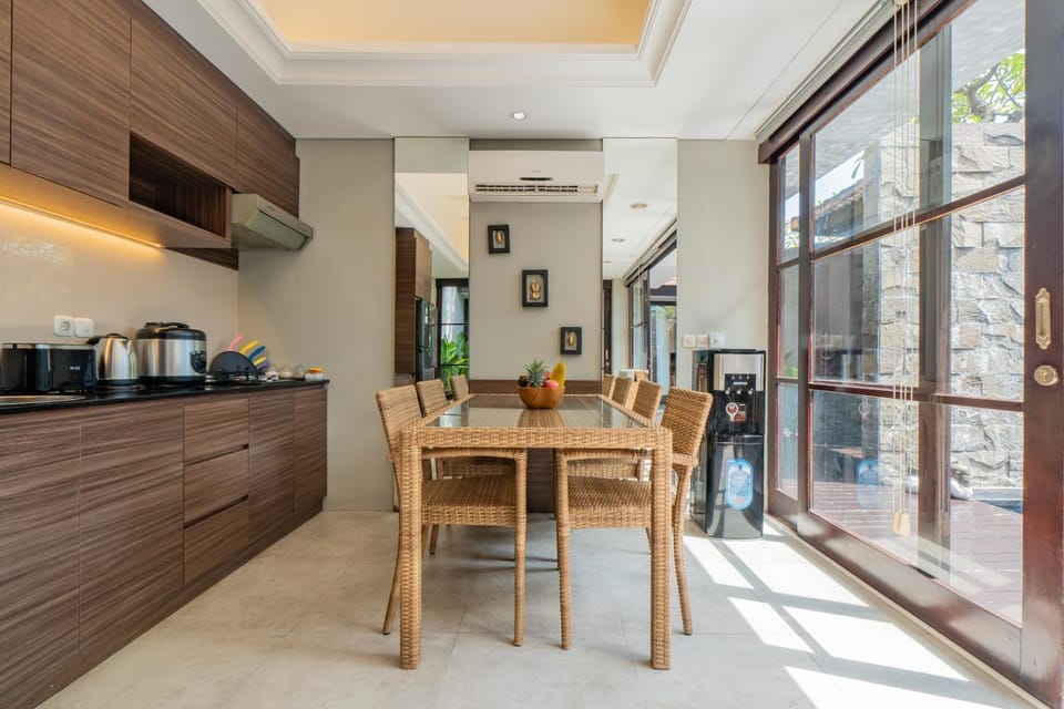 Cozy 2BR villa w- pool & garden views - Villa Vozoda D by TROPICALLY Villa in North Kuta