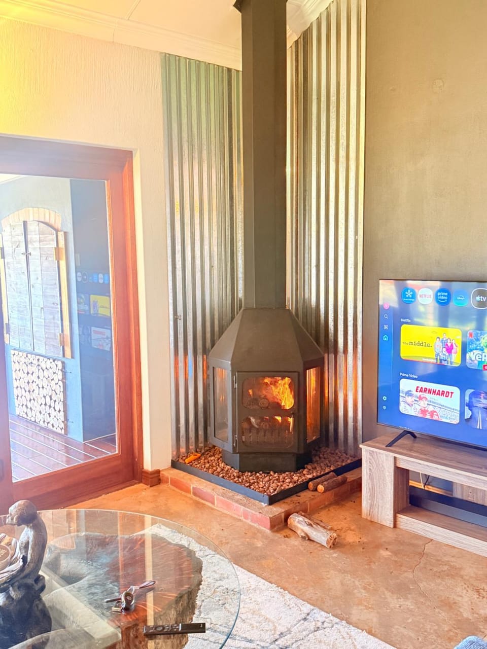 TV and multimedia, fireplace