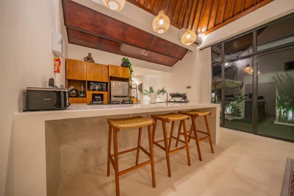 3BR villa w- private pool & sun loungers - Villa YuanYuan by TROPICALLY Villa in North Kuta