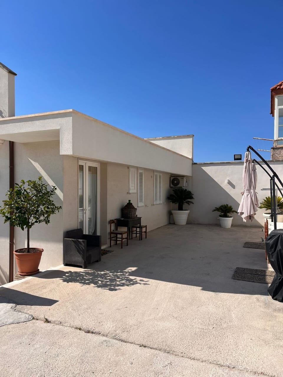 villa indipendente immersa tra gli ulivi Villa in Province of Taranto