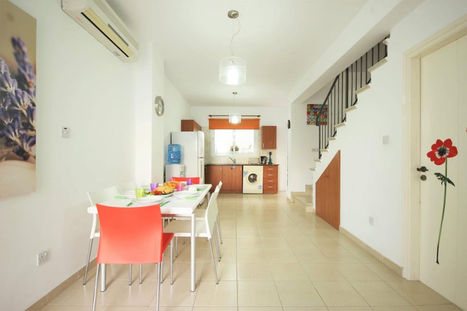 Coffee/tea facilities, Balcony/Terrace, Kitchen or kitchenette, Living room, Seating area, Dining area
