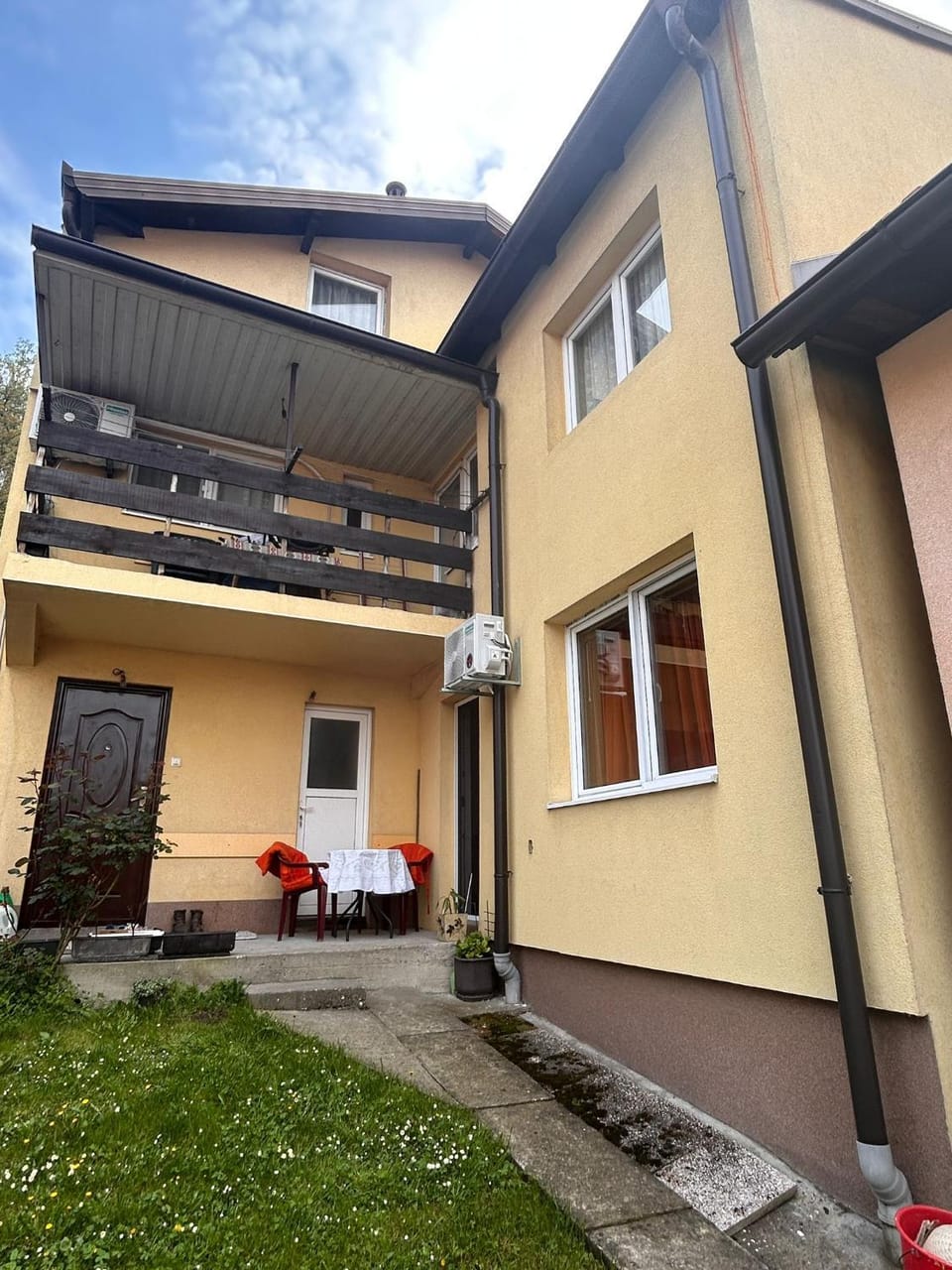 Property building, Balcony/Terrace