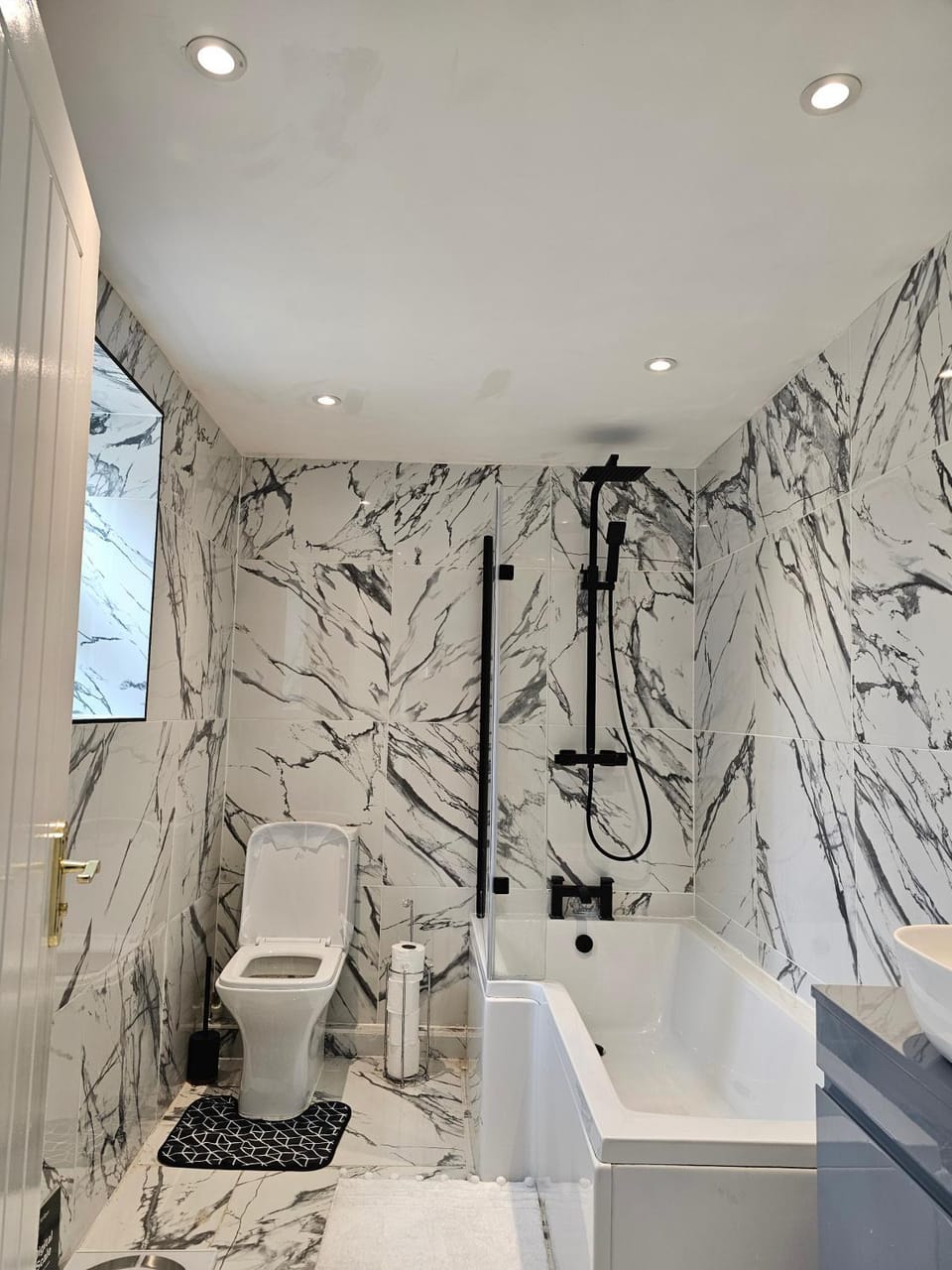 Den homes luxury flat flat fully air-conditioned Apartment in Liverpool