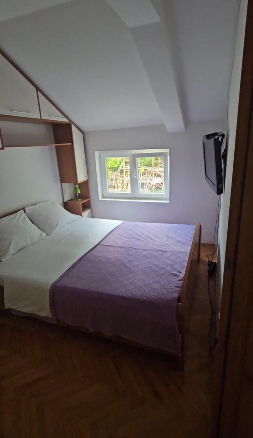 Žana Apartment in Dobrota