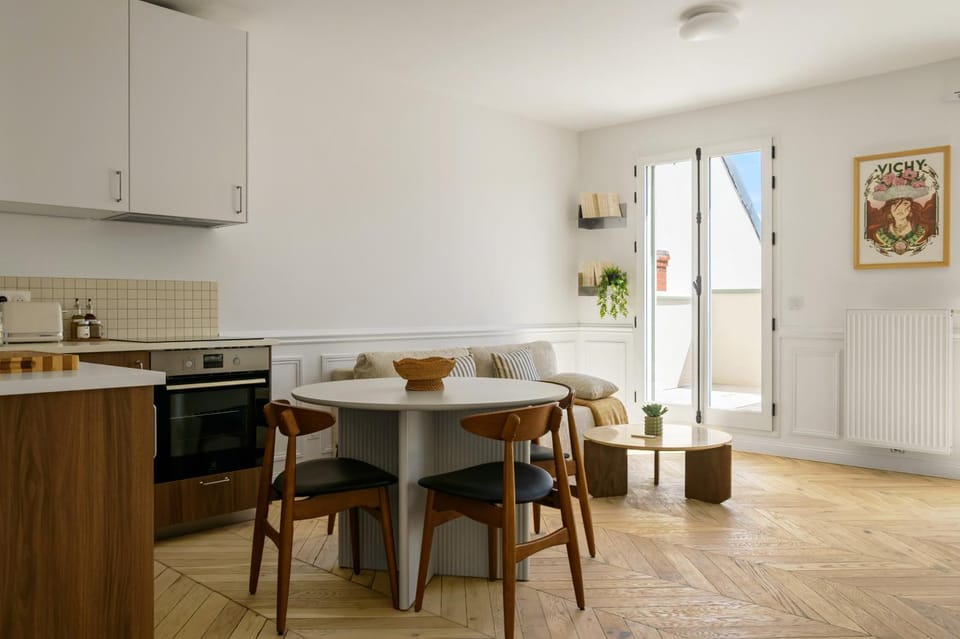 Living room, Dining area, oven, stove