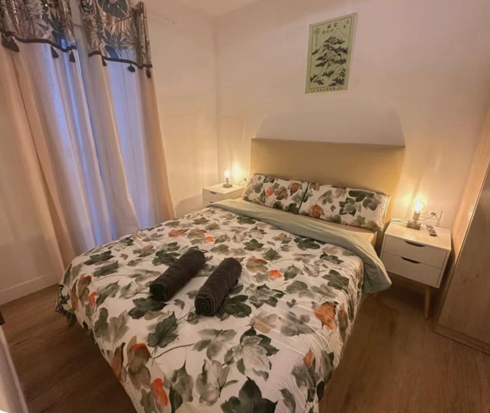 Habitación en Alicante 6 Bernardo Bed and Breakfast in Alicante