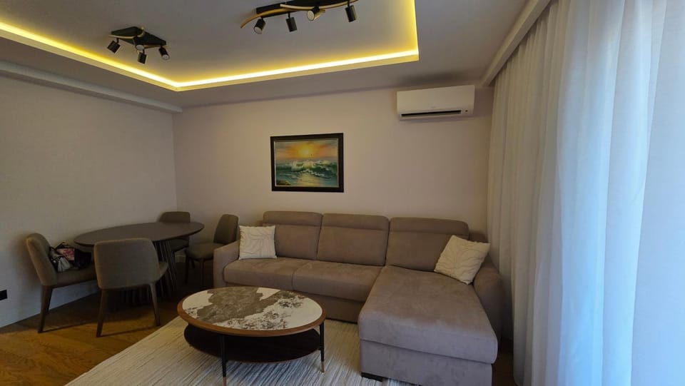 Žana Luxury Apartment - City Center Tivat Apartment in Kotor Municipality