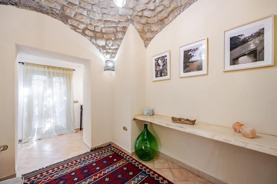Filocase Gaia Cozy Antique Semi Basement in Old Town Apartment in Campania