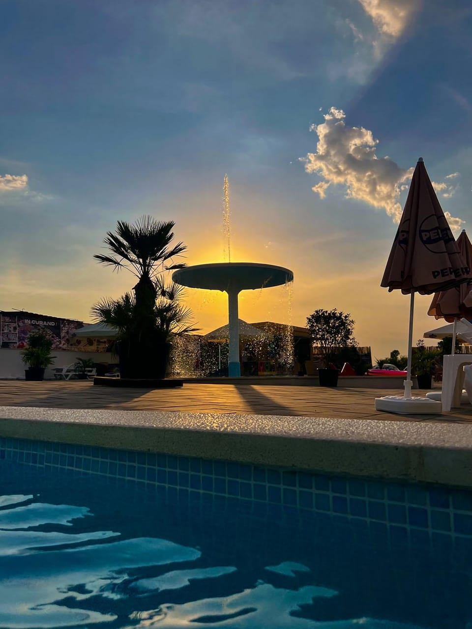 Swimming pool, Sunset, sunbed