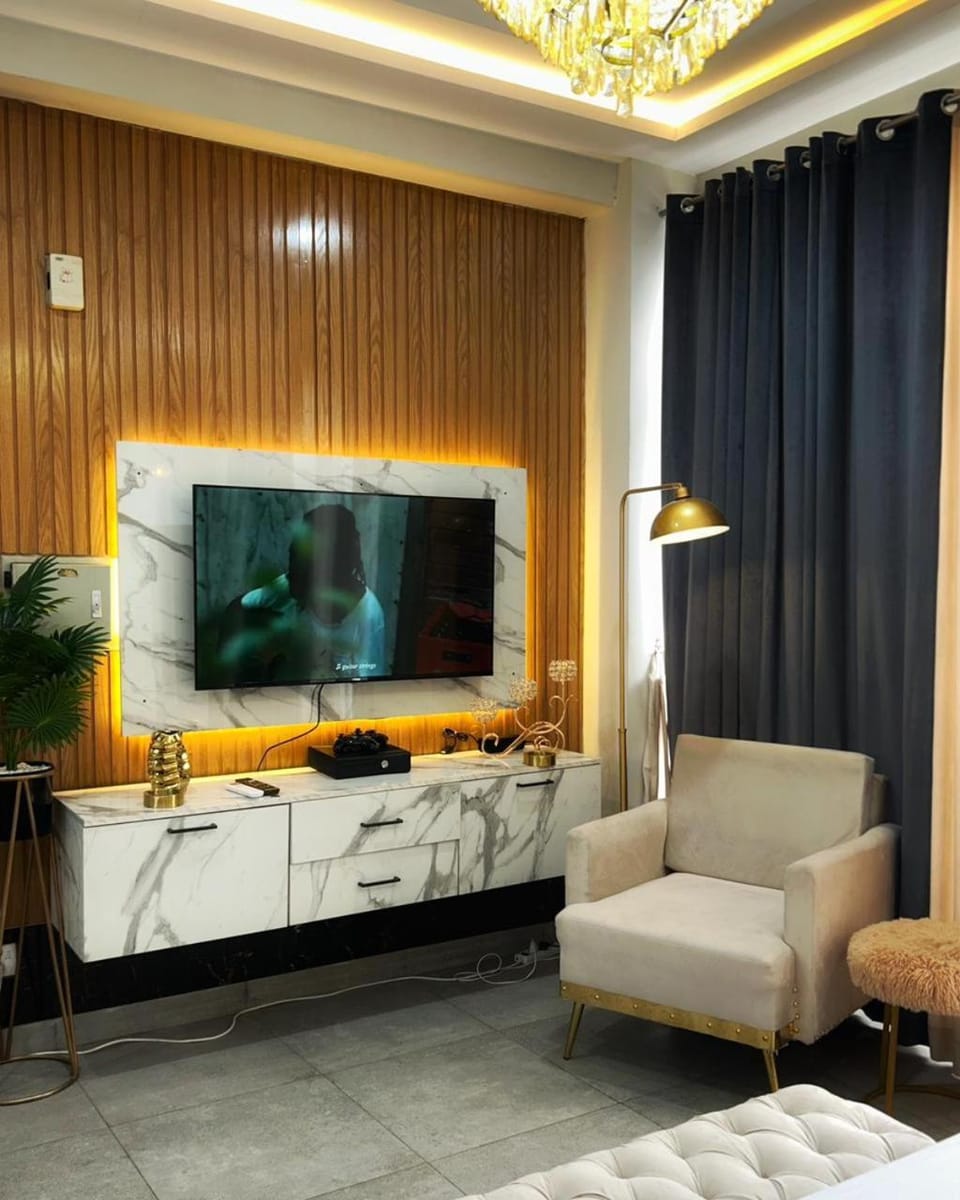 Studio Penthouse with Jacuzzi & XBOX by Eskers Apartment in Islamabad Capital Territory