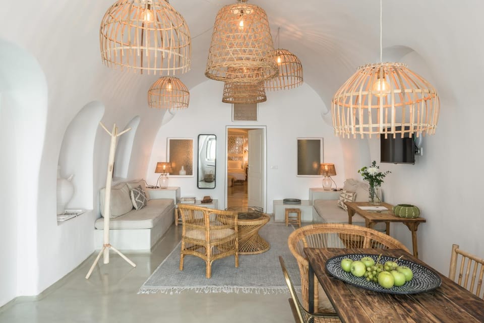 TV and multimedia, Living room, Photo of the whole room, Seating area