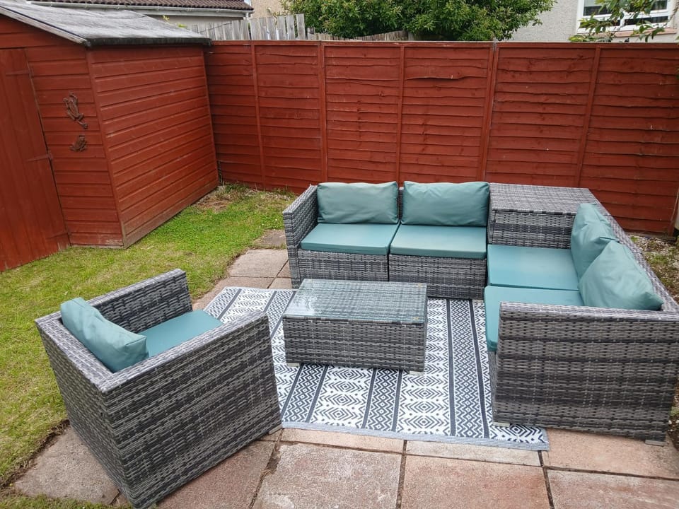 Westwood cottage is stylish 2 bed bungalow in central Hamilton with great transport links Apartment in Hamilton