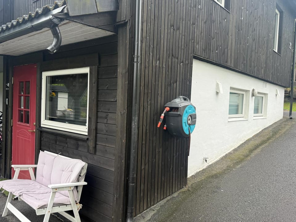 Cozy Private Studio with Separate Entrance Apartment in Bergen